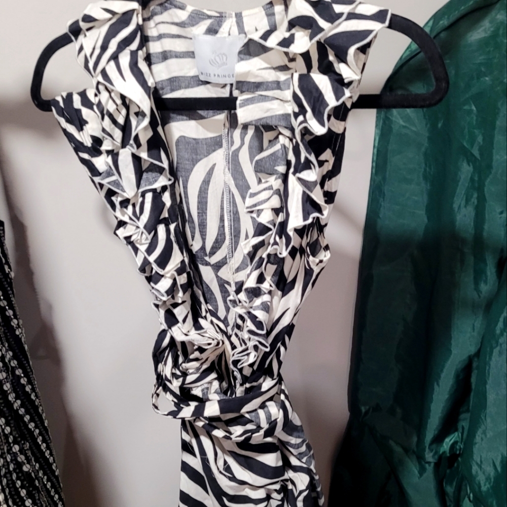 NWOT IBIZA style Princess Dress z Medium